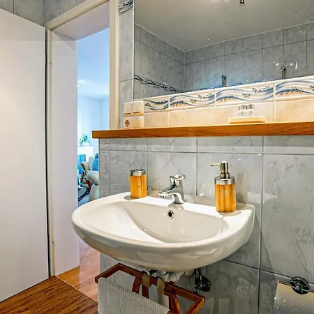 Aqua Podstrana
