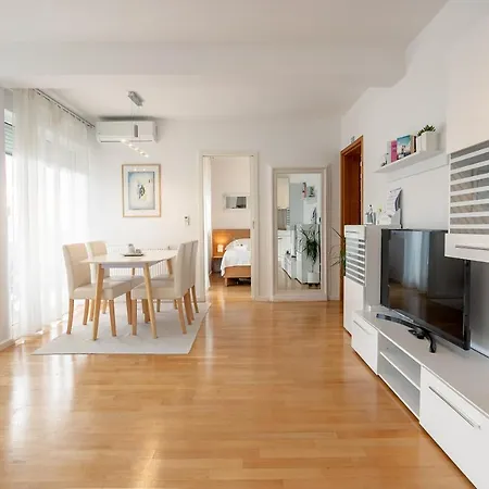 Aqua Apartment Podstrana