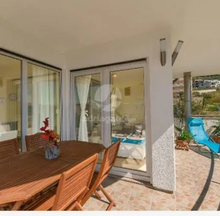 Apartment Aqua Podstrana